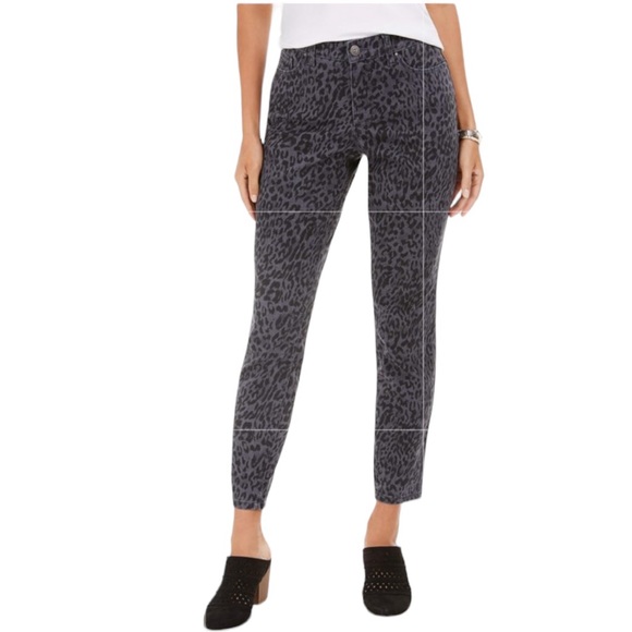 Style & Co Women's Curvy Animal Print Skinny Jeans Brown Animal Print Size 2 Petite